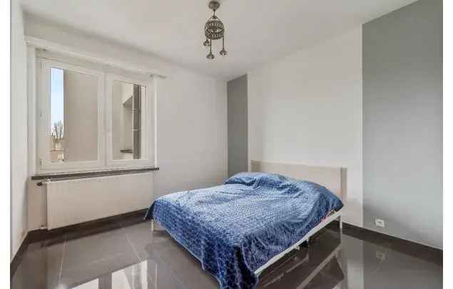 Huur 2 slaapkamer appartement van 83 m² in Antwerp