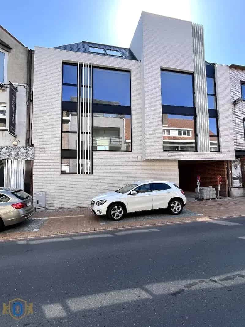 Garage te huur Oostkamp Centrum - Staanplaats S6