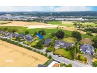 Villa te koop Oupeye - Ruime woning met 3 garages