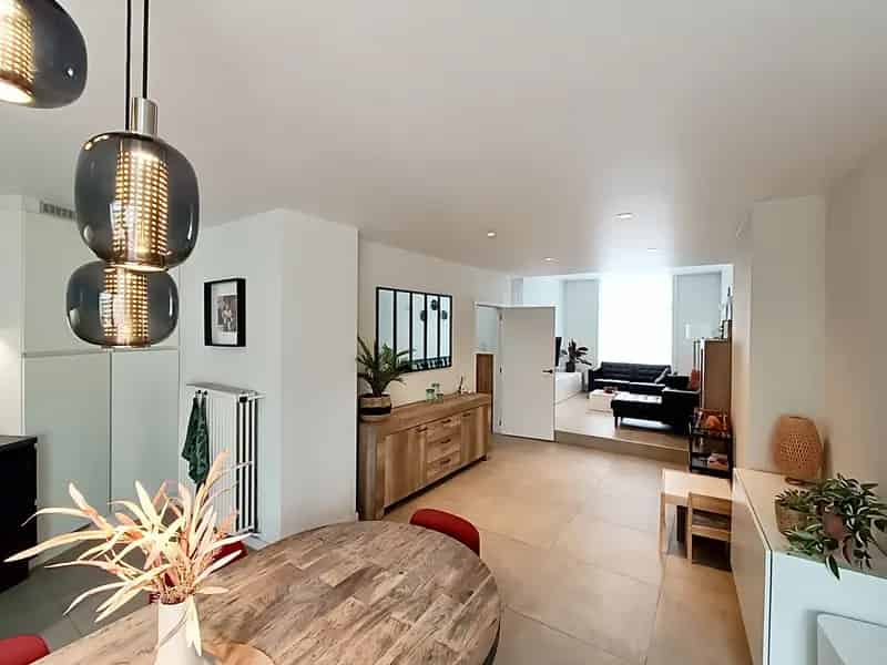 Gerenoveerd Burgerhuis 5 Slaapkamers Zonnepanelen Assebroek
