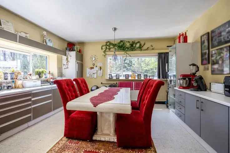 Ruime Bungalow Te Koop Helchteren 170m2