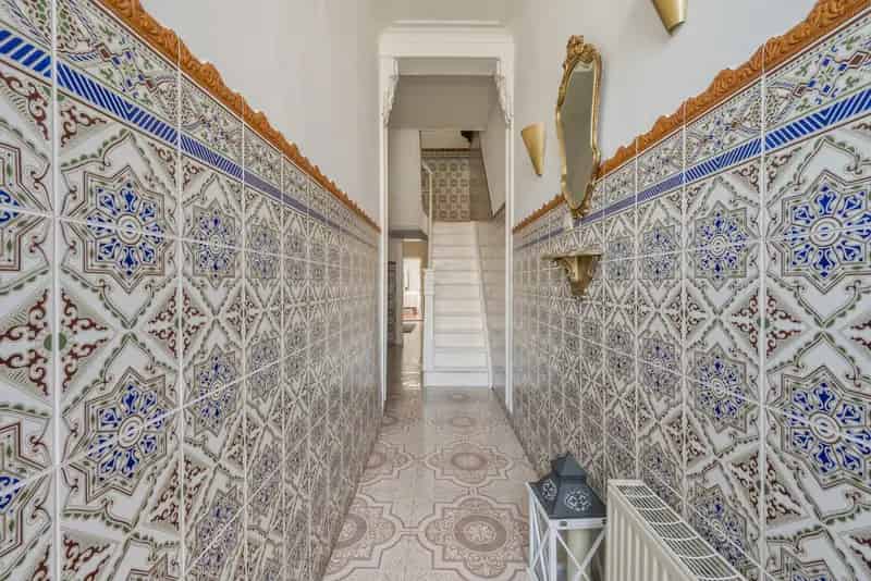 Huis te huur Kruibeke: 5 slaapkamers, 2 badkamers, Zuidtuin