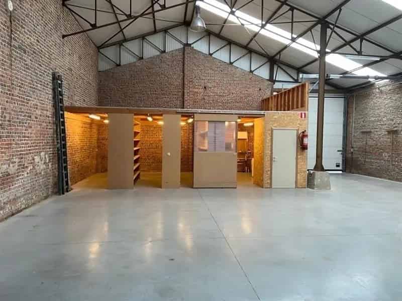 Magazijn te koop Beveren-Leie 293m² gerenoveerd
