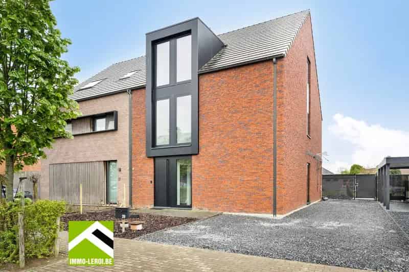 Moderne halfopen bebouwing 4 slaapkamers EPC 8