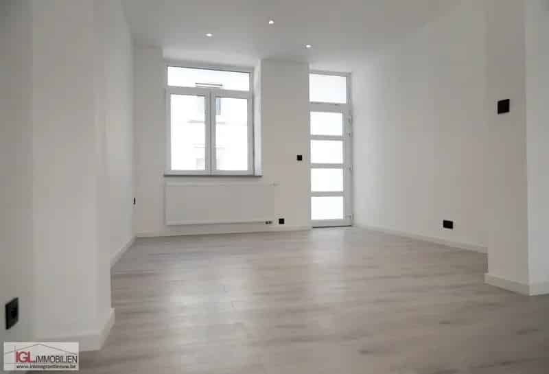 Gerenoveerde woning 3 slaapkamers 2 badkamers