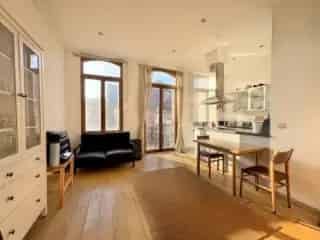 Duplex Appartement Etterbeek 109m² 2 slaapkamers Nabij Sint-Pietersplein