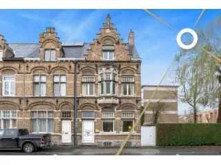 Herenhuis te koop Ieper 4 slaapkamers praktijkruimte 150m2