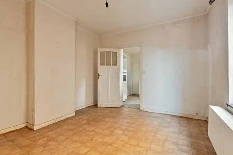 Te renoveren 3 gevel woning 3a30ca
