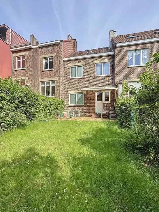Huis Te Koop 3 slaapkamers Garage Tuin Nabij Scholen