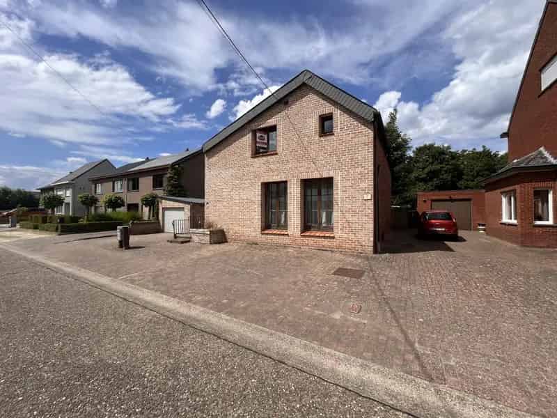 Huis te koop te renoveren 4 slaapkamers 933m2 Oevel