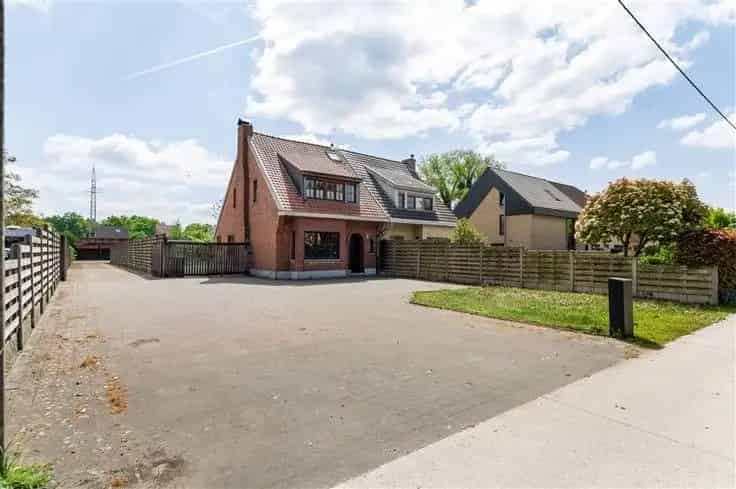 Huis Te Koop Brecht Ruime Woning Met Atelier