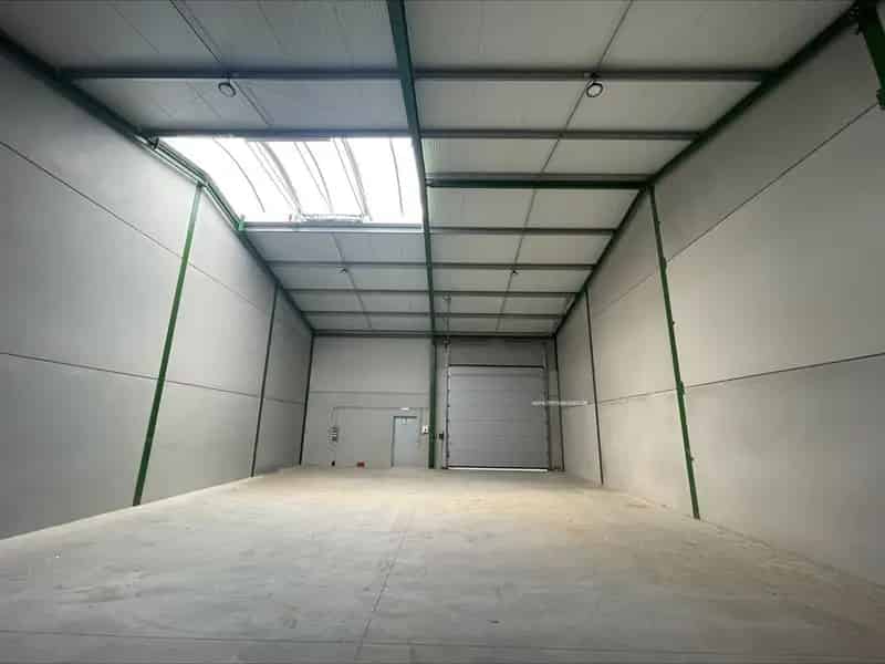 Nieuwbouw Bedrijfsgebouw te Huur Beernem 240m²