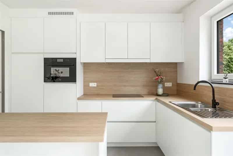 Volledig Afgewerkte Nieuwbouwwoning Doodlopende Straat