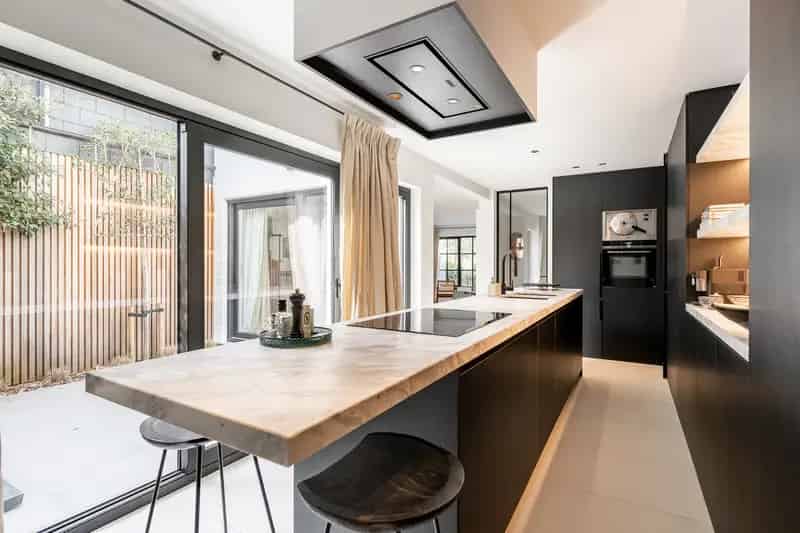 Gerenoveerde woning met 3 slaapkamers en zonnig terras