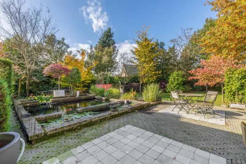 Split level woning 2232m² veel privacy