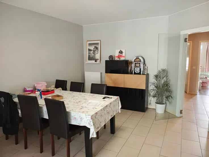 Appartement 87m2 te koop Brussel - 2 slaapkamers - Garage - Terras
