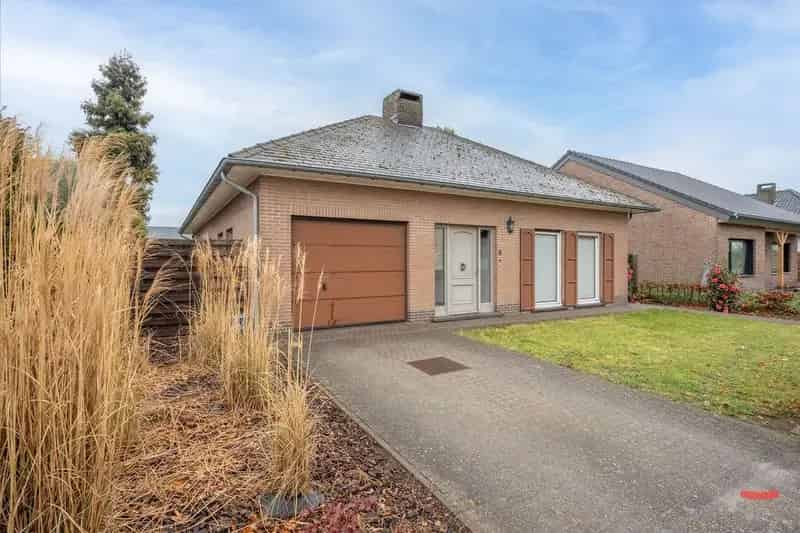 Huis te huur: Charmante seventieswoning met 2 slaapkamers en veranda
