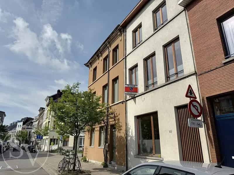 Huis te Huur Antwerpen Zuid: Instapklare Stadswoning met Dakterras