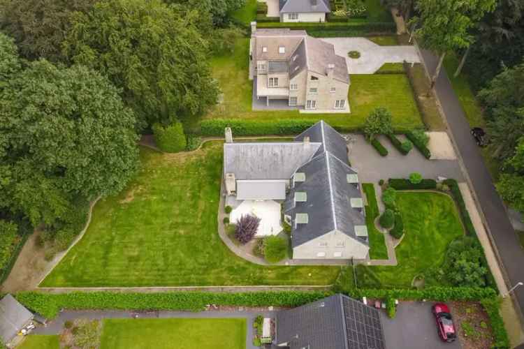 Exclusieve villa in groene, rustige villawijk De List