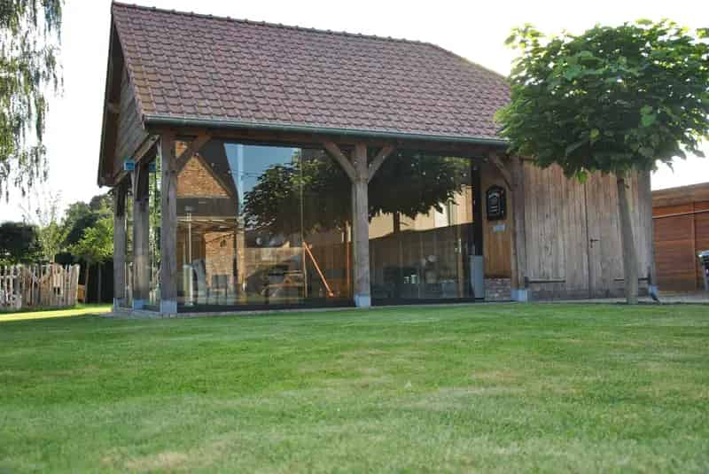 Huis te koop Elewijt: Instapklare woning met poolhouse