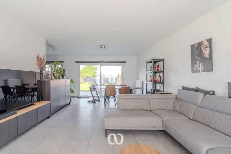 Ruime 4 Slaapkamers Recente Woning
