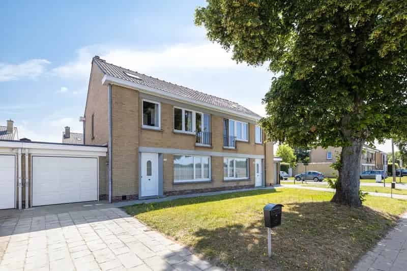 Huis te koop Sint-Andries: Rustige buurt, nabij winkels en scholen