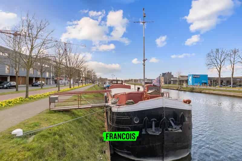 Unieke Woonboot te Koop Brugge 3 Slaapkamers