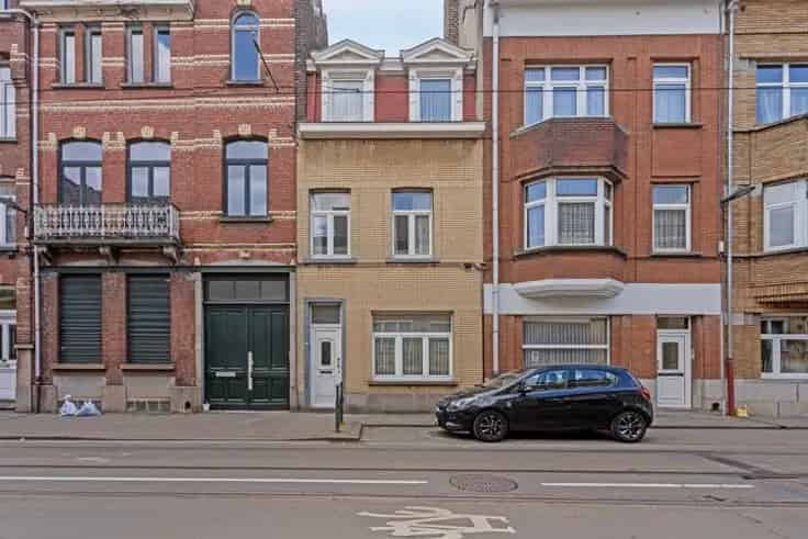 Huis Te Koop Laken: Te renoveren eengezinswoning