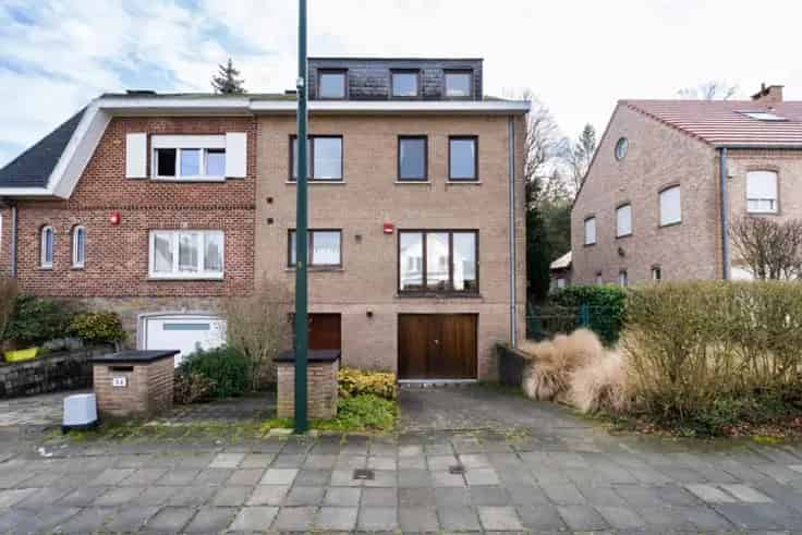 Huis Te Koop Woluwe-Saint-Pierre 5 Slaapkamers Garage Tuin