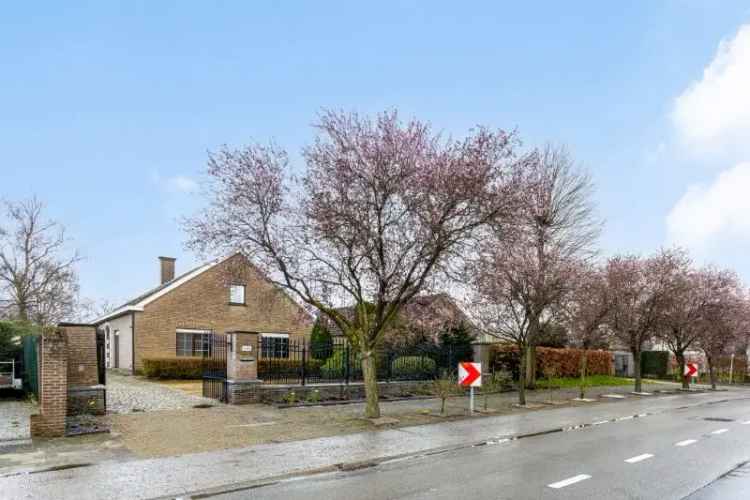 Instapklare villa met grote tuin, vijver en een prachtig weids uitzicht