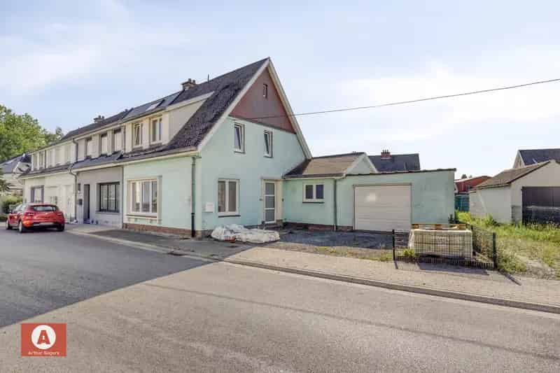 Te huur: Gerenoveerde halfopen woning 3 slaapkamers garage