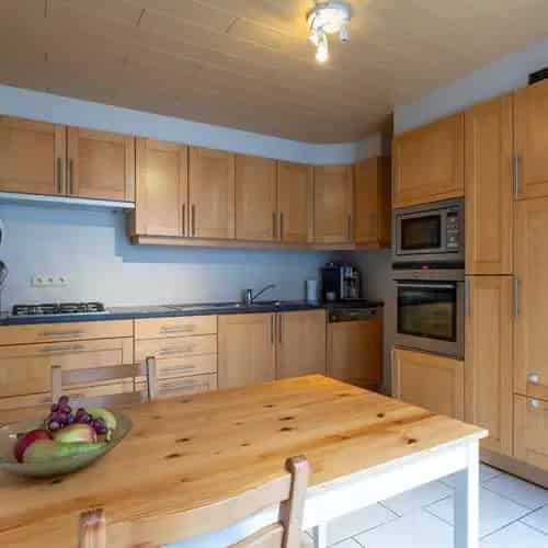 Mooie Veelzijdige Ruime Halfopen Woning te Ruddervoorde met Garage