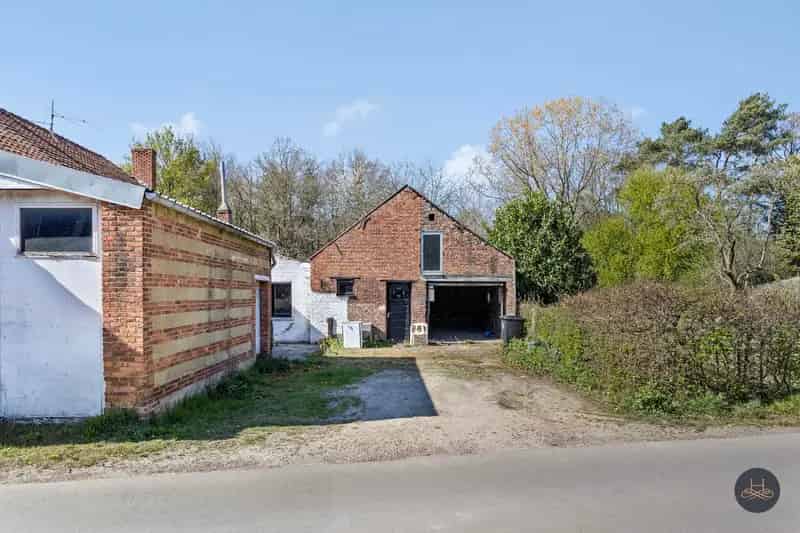 Karaktervolle hoeve met authentieke schuur te koop in Werchter