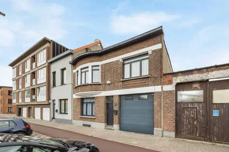 Gezinswoning te koop Hoboken 4 slaapkamers 2 badkamers garage