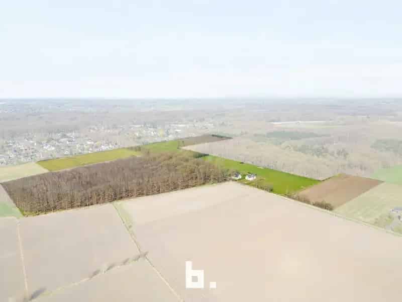 Huis te huur: Landgoed 16ha met woning en bijgebouw nabij E40