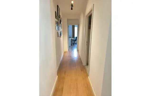 Huur 1 slaapkamer appartement van 80 m² in Charleroi