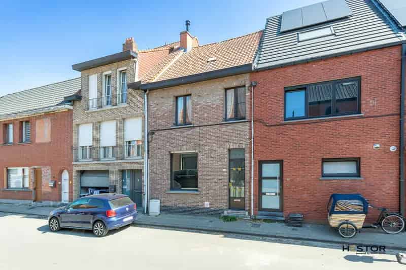 Huis te koop Hamme: Renovatieproject met 3 slaapkamers en bouwgrond