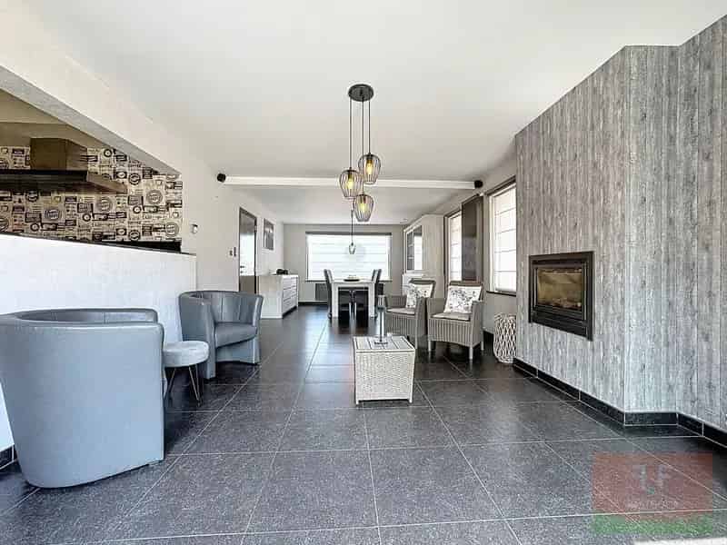 Huis te huur Sint-Lievens-Houtem: 4 slaapkamers, 2 badkamers, tuin