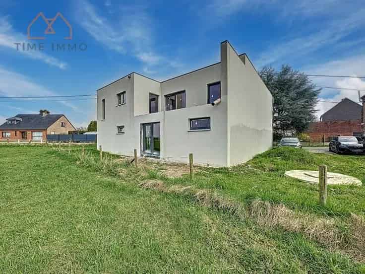Moderne Villa Te Koop - 3 slaapkamers, garage, 50m2 living