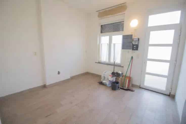 Huis Te Koop 4 slaapkamers tuin Nabij Faciliteiten
