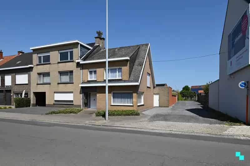 Huis te huur Izegem: 3 slaapkamers, garage, stadstuin