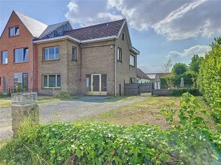 Huis Te Koop Merelbeke 3 slaapkamers 174m² 950m²