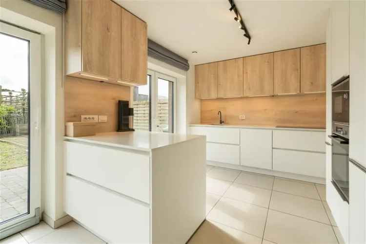 Huis te Koop in Eke: 4 Slaapkamers, Moderne Afwerking