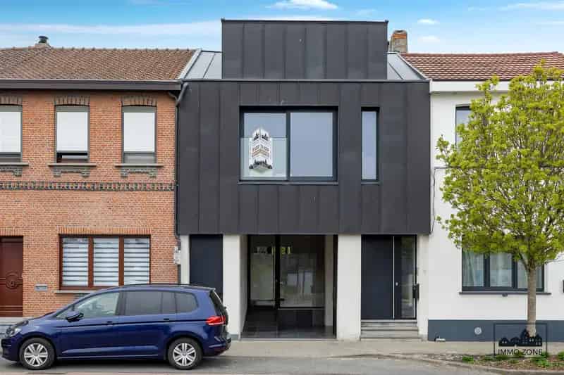 Handelspand met Duplexappartement Hemiksem