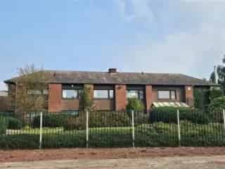 Kantoor KMO pand met woning te koop Zutendaal
