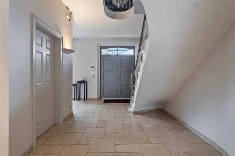 Ruime villa 5 slaapkamers 4 badkamers 715m²