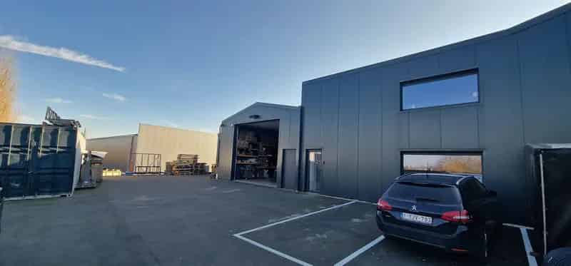 Nieuwbouw KMO Unit Kantoor Sociale Ruimte