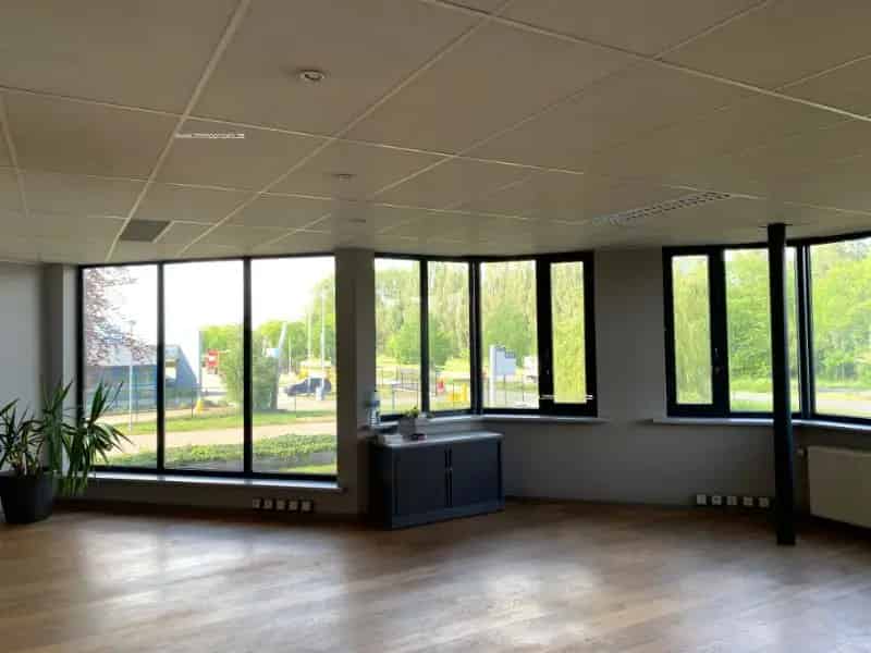 Kantoorgebouw te huur Bornem - 604m² - Nabij E17 en A12