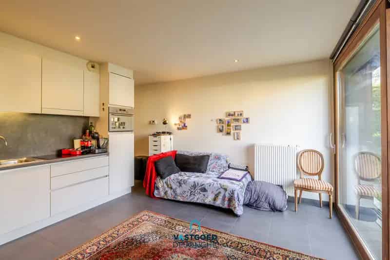 Lichtrijke Studio te Sint-Denijs-Westrem met Tuin en Autostaanplaats