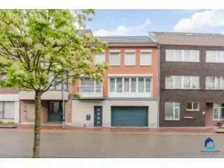 Huis te koop Diepenbeek - Instapklare woning met tuin en garage